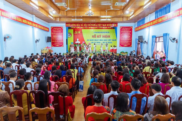 Huyện Đắk Mil tổ chức kỷ niệm 40 năm Ngày Nhà giáo Việt Nam (20/11/1982-20/11/2022)